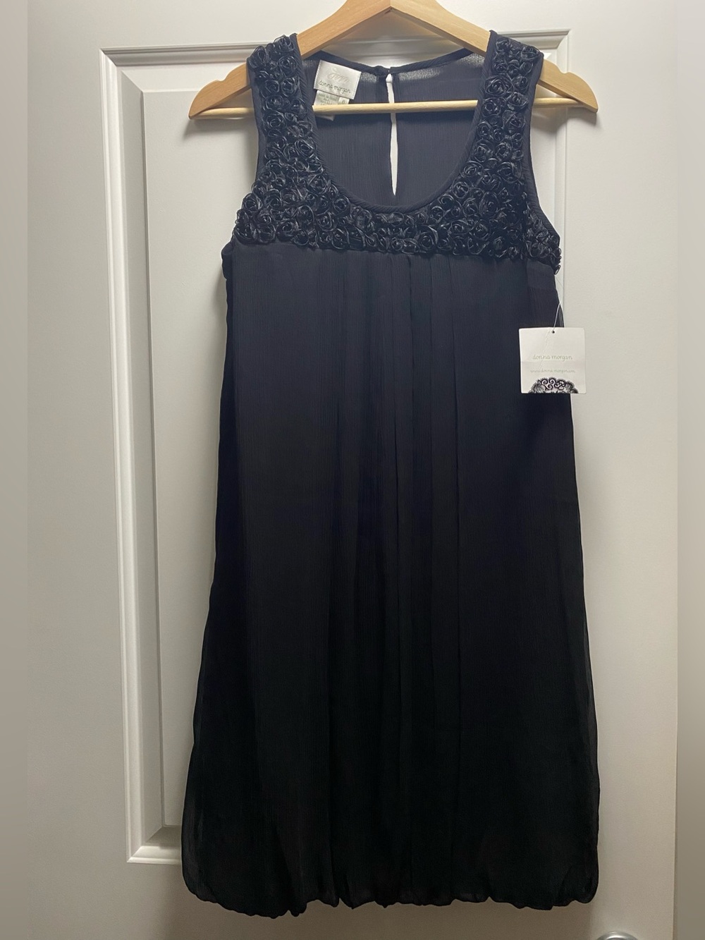 Donna Morgan Sleeveless Silk Lined Black Bubble Dress w/ Rosettes NWT 6